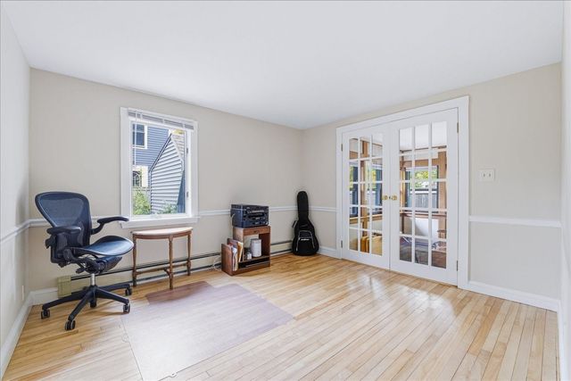 6 Ledgeville Ave, Foxboro, MA 02035