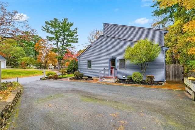 6 Ledgeville Ave, Foxboro, MA 02035