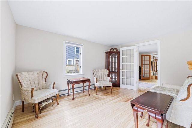 6 Ledgeville Ave, Foxboro, MA 02035
