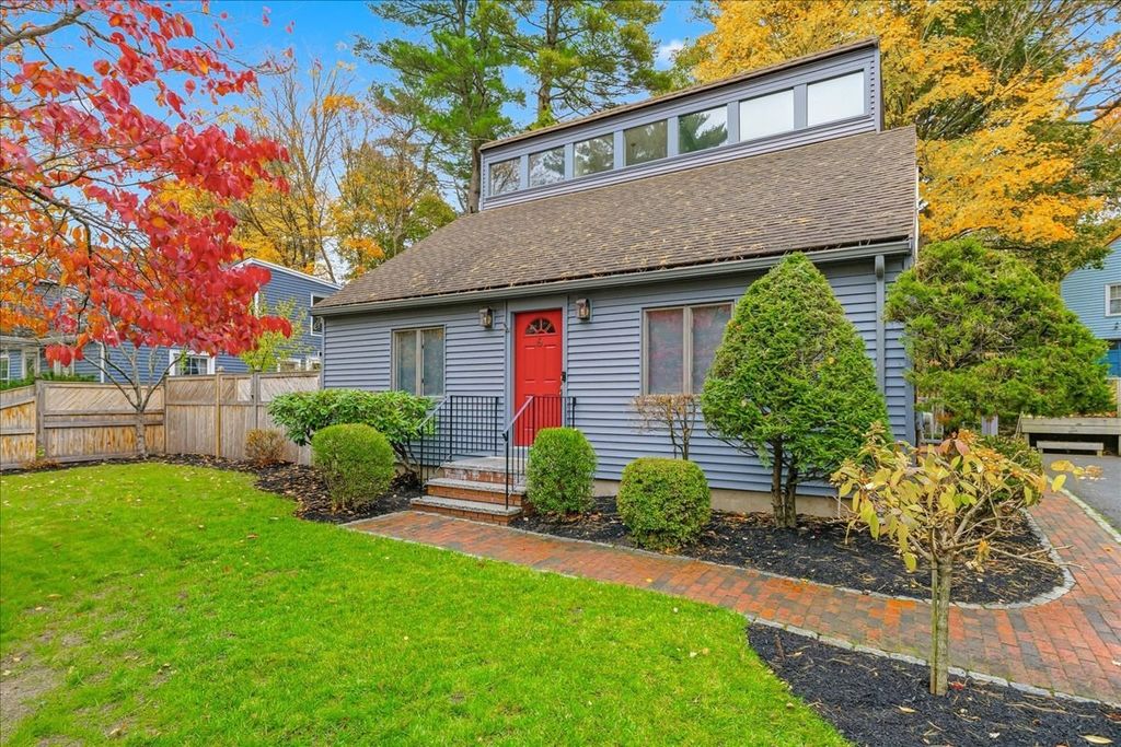 6 Ledgeville Ave, Foxboro, MA 02035