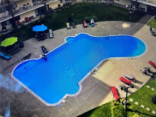 2106 Kanawha Boulevard E 322, Charleston, WV 25311