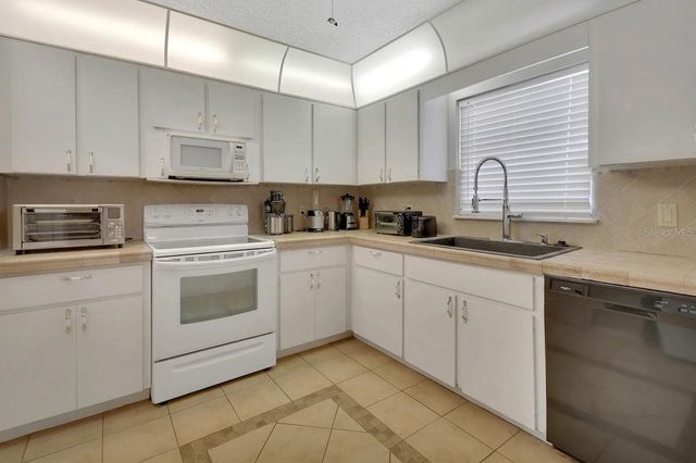 7330 SE 109TH PLACE, Belleview, FL 34420