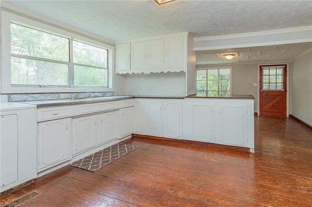 171 Bob Callicut Drive, Lexington, NC 27292