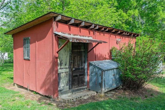 171 Bob Callicut Drive, Lexington, NC 27292