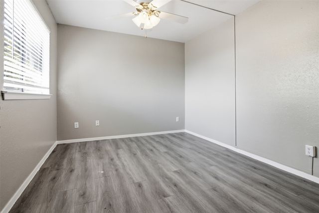 1122 Millview 2704, Arlington, TX 76012