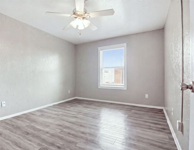 1122 Millview 2704, Arlington, TX 76012