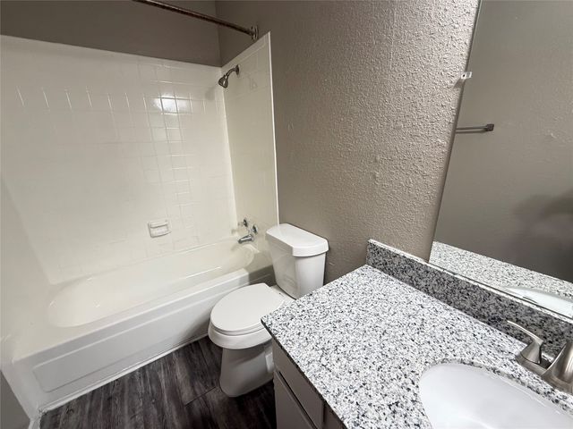 1122 Millview 2704, Arlington, TX 76012