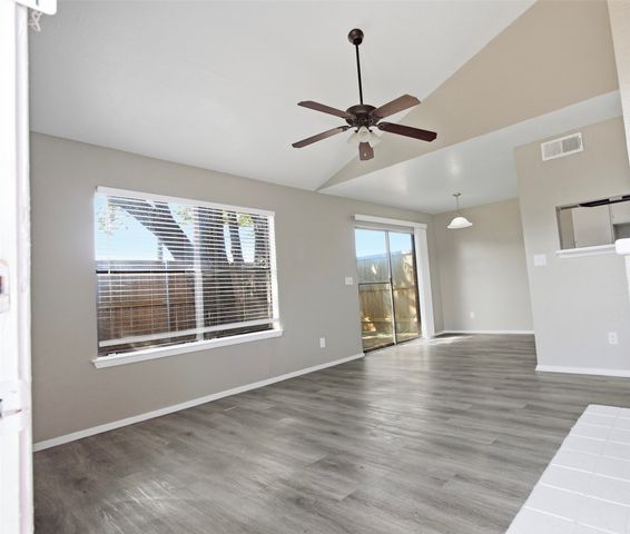 1122 Millview 2704, Arlington, TX 76012