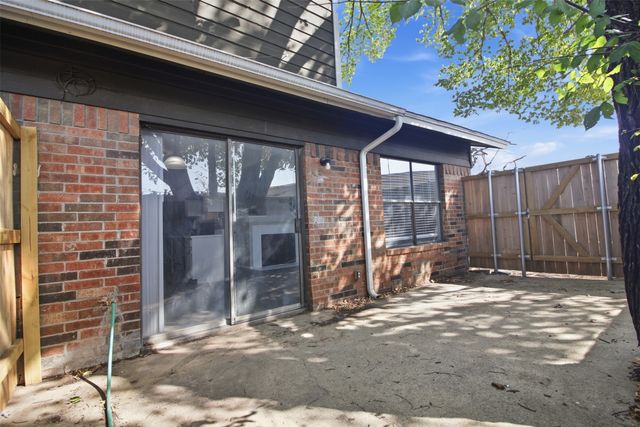 1122 Millview 2704, Arlington, TX 76012