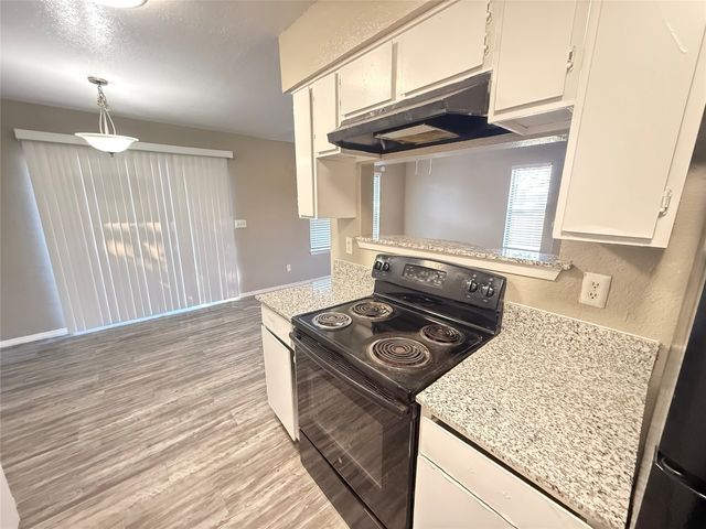 1122 Millview 2704, Arlington, TX 76012