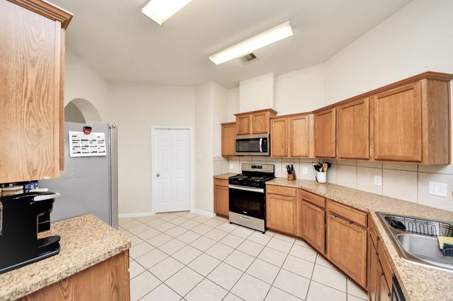 1922 Makenna Lane, Houston, TX 77049