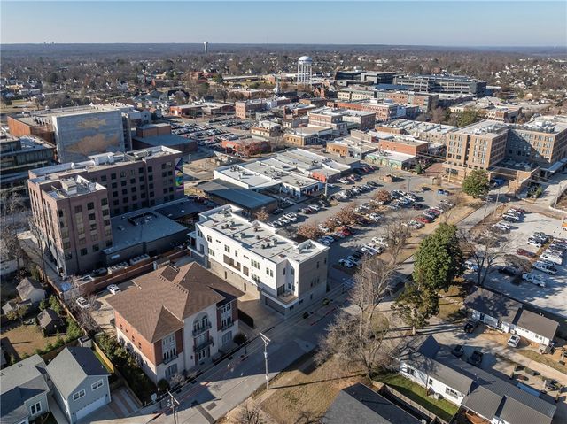 212 SE A Street 212, Bentonville, AR 72712