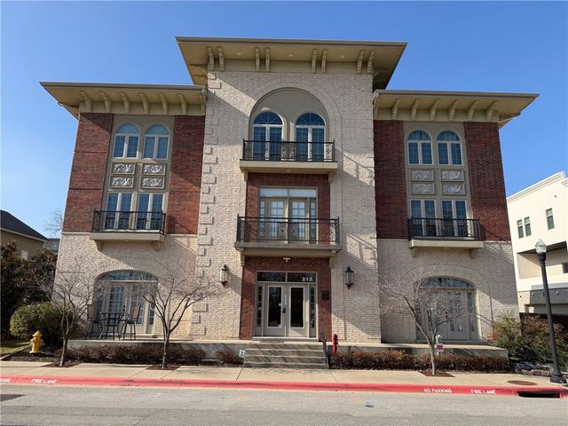 212 SE A Street 212, Bentonville, AR 72712
