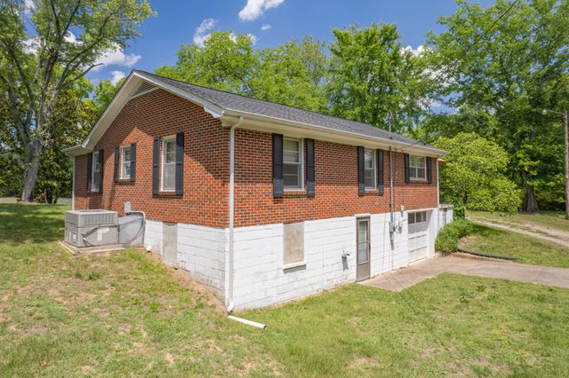 2204 Sowell Mill Pike, Columbia, TN 38401
