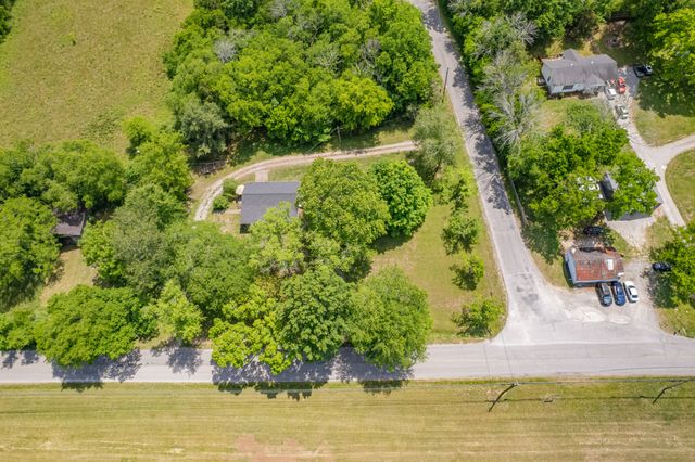2204 Sowell Mill Pike, Columbia, TN 38401