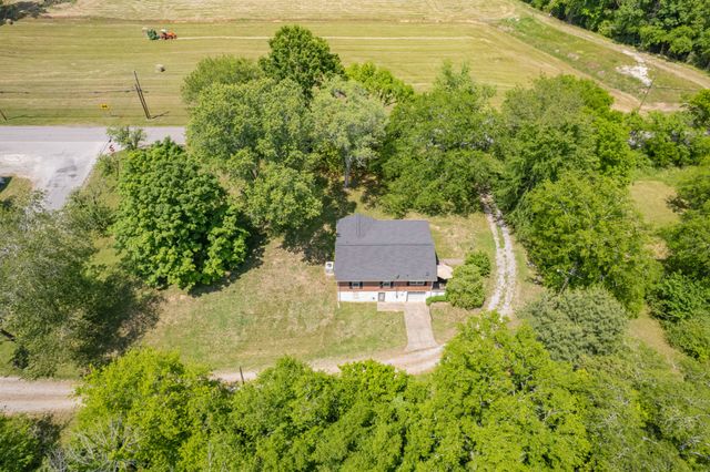 2204 Sowell Mill Pike, Columbia, TN 38401