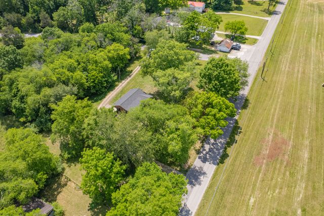 2204 Sowell Mill Pike, Columbia, TN 38401