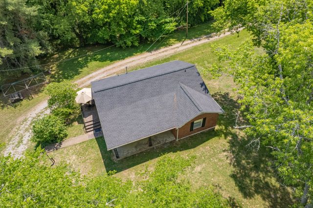 2204 Sowell Mill Pike, Columbia, TN 38401