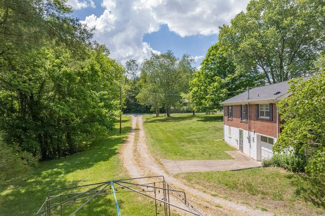 2204 Sowell Mill Pike, Columbia, TN 38401