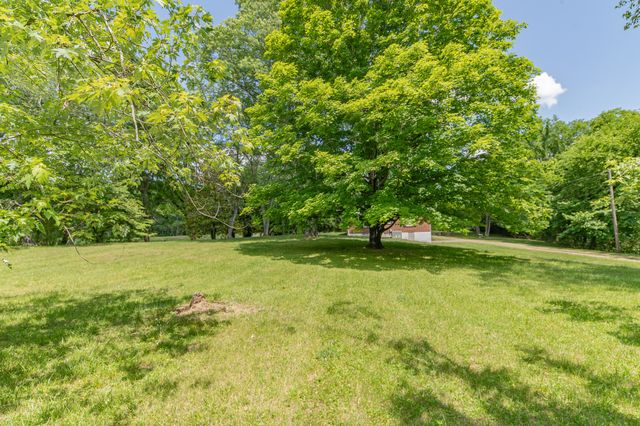 2204 Sowell Mill Pike, Columbia, TN 38401
