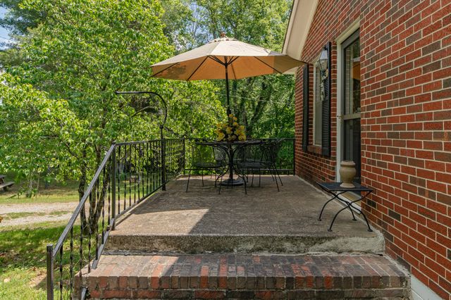 2204 Sowell Mill Pike, Columbia, TN 38401
