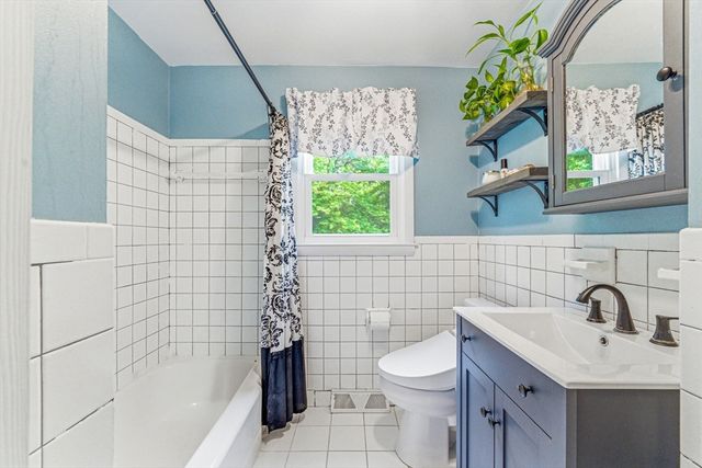 51 Parker Road, Chelmsford, MA 01824