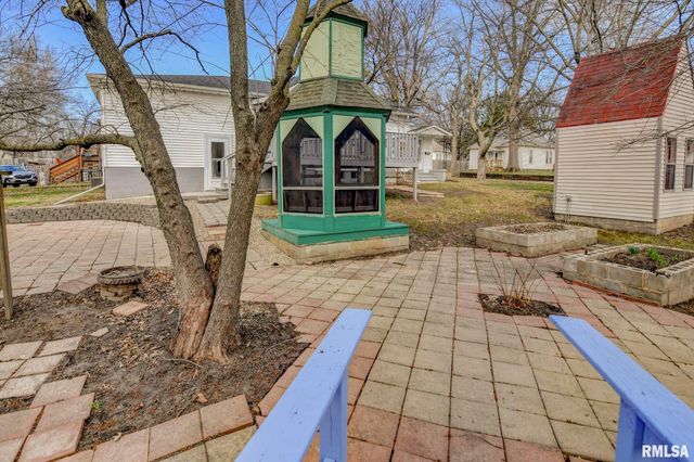 609 S CHEROKEE Street, Taylorville, IL 62568