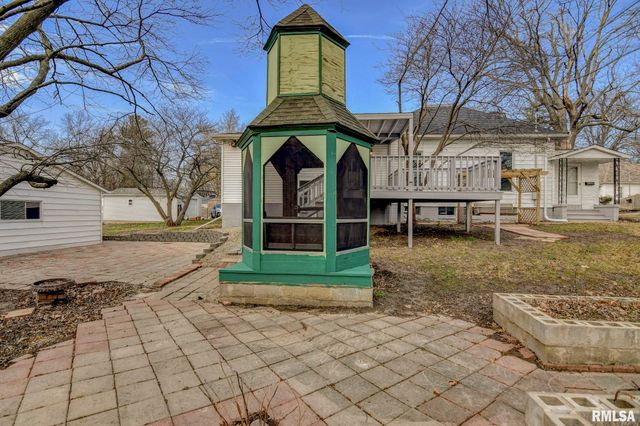 609 S CHEROKEE Street, Taylorville, IL 62568