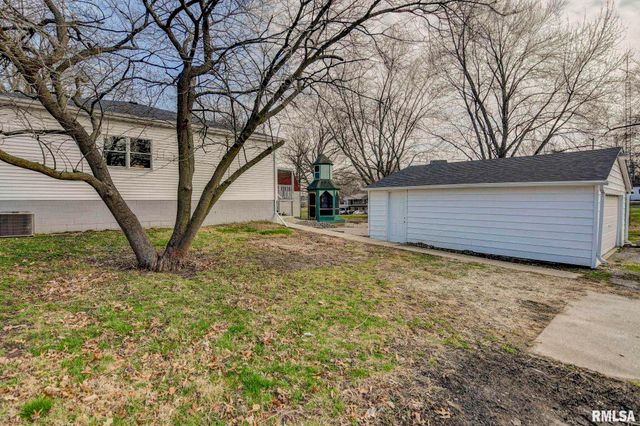 609 S CHEROKEE Street, Taylorville, IL 62568