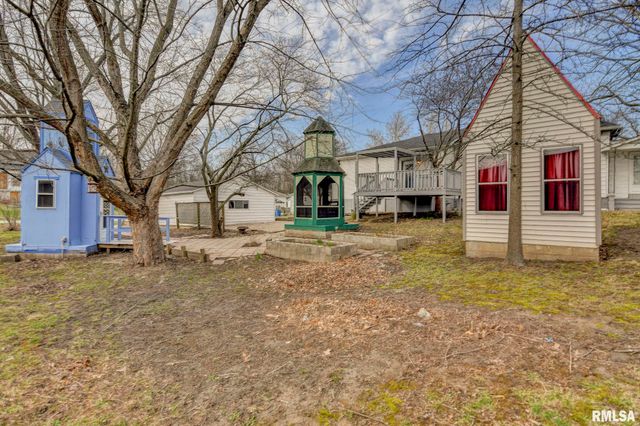 609 S CHEROKEE Street, Taylorville, IL 62568