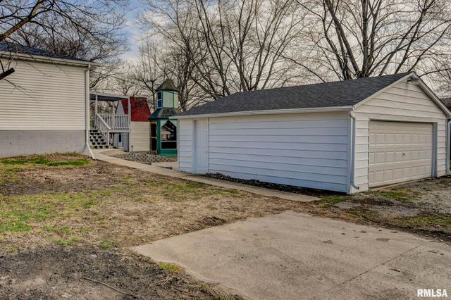 609 S CHEROKEE Street, Taylorville, IL 62568