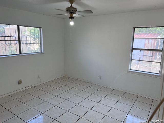 4418 Sun Vista Ln, San Antonio, TX 78217