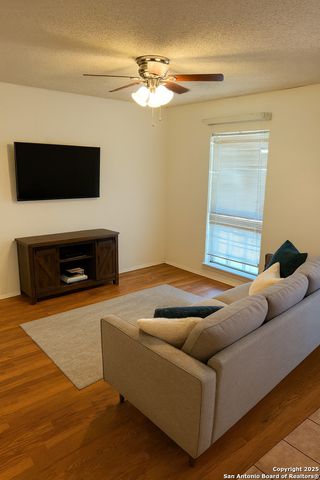 4418 Sun Vista Ln, San Antonio, TX 78217