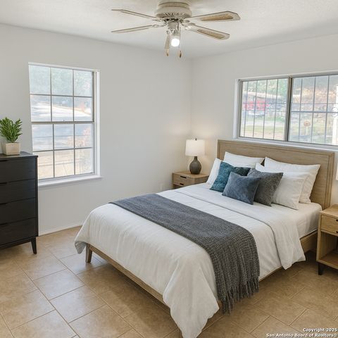 4418 Sun Vista Ln, San Antonio, TX 78217