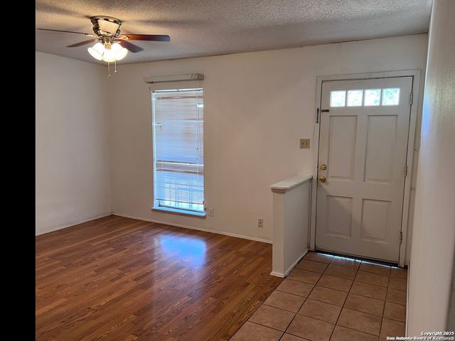 4418 Sun Vista Ln, San Antonio, TX 78217