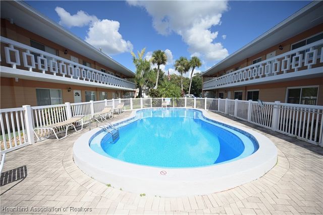 2113 Lakeview Drive 4A, Sebring, FL 33870