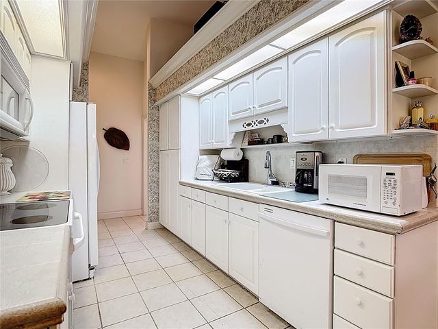 221 GOLF AIRE BOULEVARD, Winter Haven, FL 33884