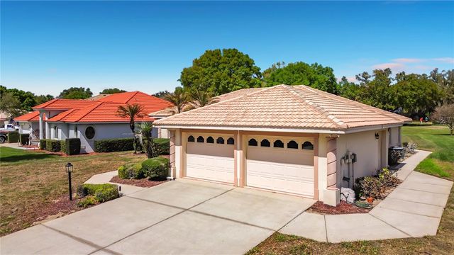 221 GOLF AIRE BOULEVARD, Winter Haven, FL 33884