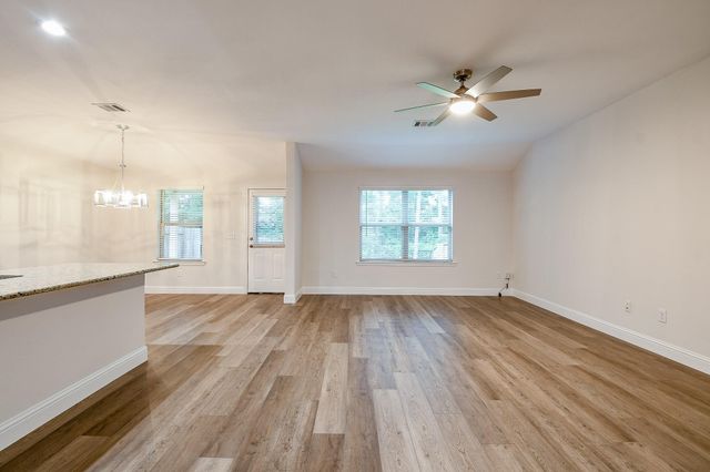 167 Courageous Side Way, Magnolia, TX 77354