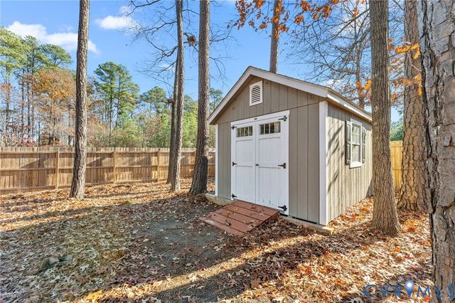 11709 Sandy Bluff Dr, Richmond, VA 23233