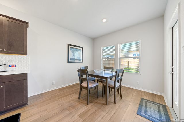 6735 Shiraz Way, Converse, TX 78109