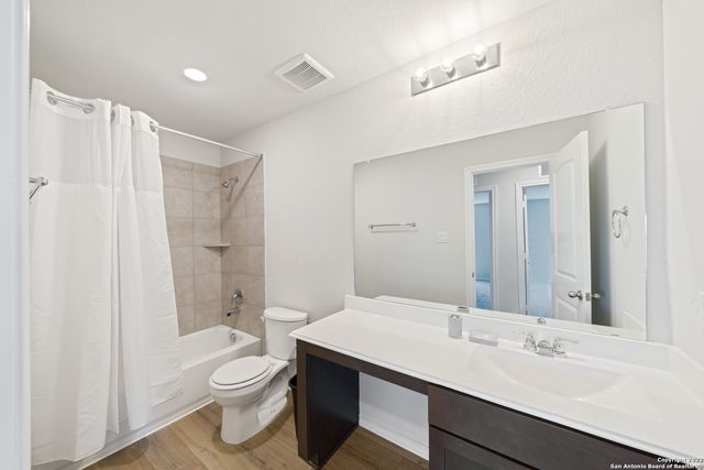 6735 Shiraz Way, Converse, TX 78109