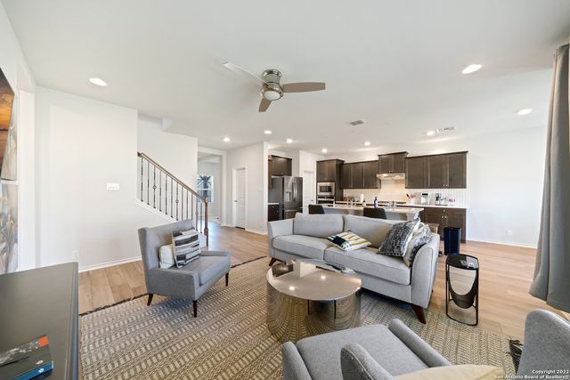 6735 Shiraz Way, Converse, TX 78109