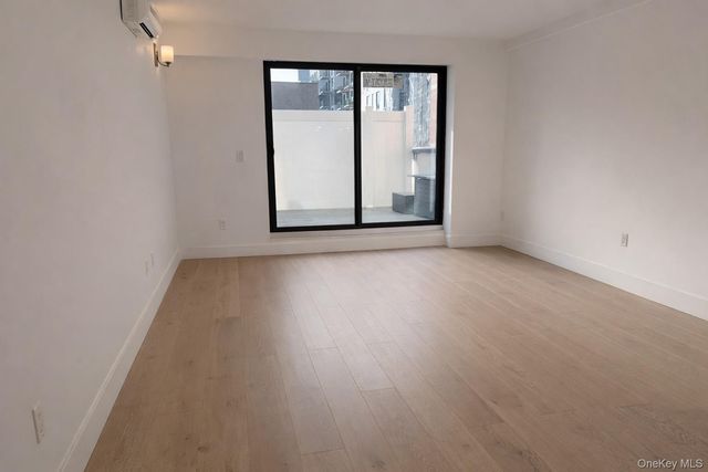 52-16 Roosevelt Avenue 2C, Woodside, NY 11377