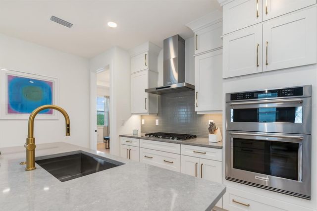 18881 DAYBREAK DRIVE, Venice, FL 34293