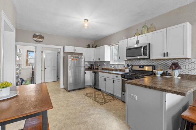 516 Menomonee AVENUE, South Milwaukee, WI 53172