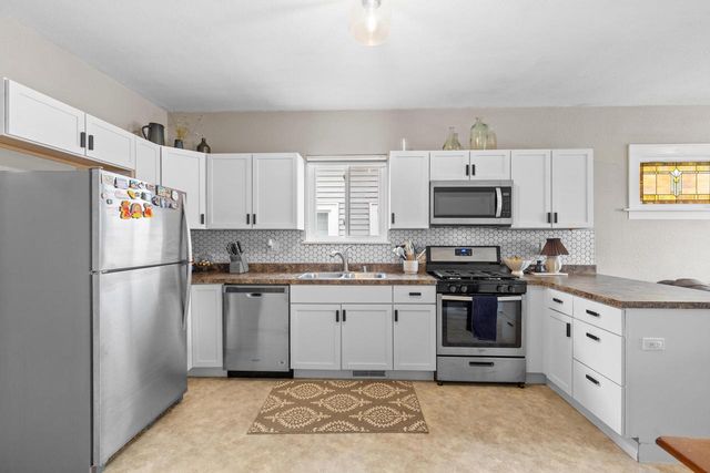 516 Menomonee AVENUE, South Milwaukee, WI 53172