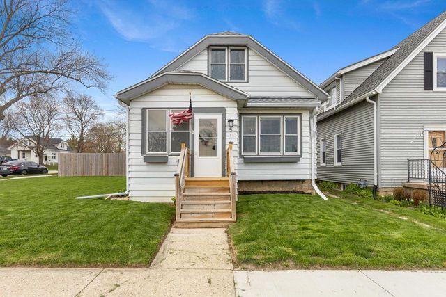 516 Menomonee AVENUE, South Milwaukee, WI 53172