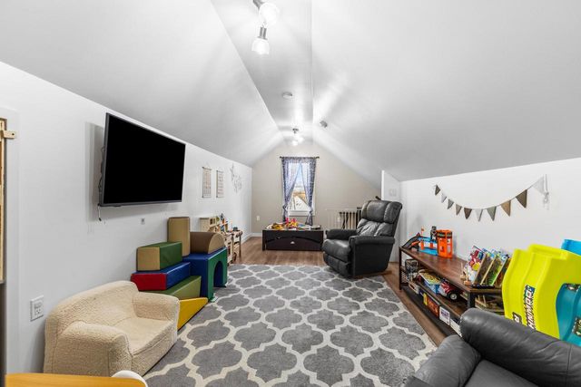 516 Menomonee AVENUE, South Milwaukee, WI 53172
