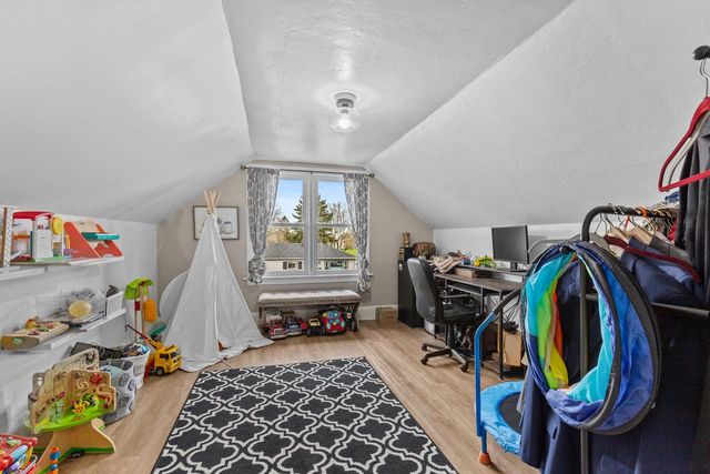 516 Menomonee AVENUE, South Milwaukee, WI 53172